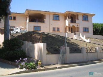 Custom Home - Encino 3